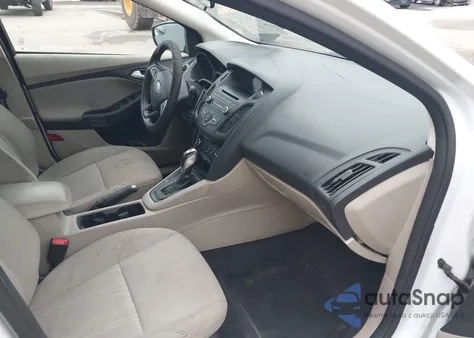 2016 Ford Focus Se z USA, uszkodzony, nr VIN 1FADP3K27GL219629